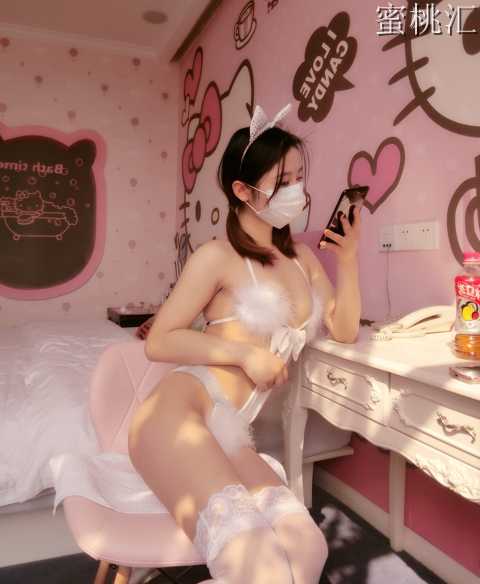 微博猫女和她的玩具